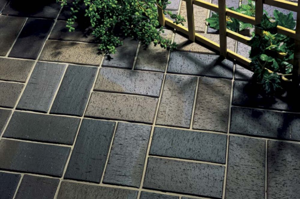 Брусчатка Roben SCHWABING (schwarz-buntgeflammt gefast) 200x100x40 — Клинкерная