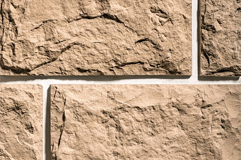 Рустовый камень Leonardo Stone Бретань 933 с расшивкой 1,5 см — Grandline